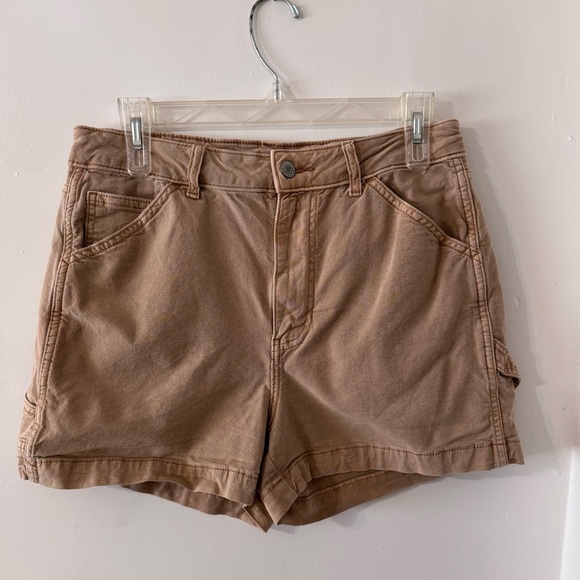 American Eagle Highest Rise 90s Boyfriend Shorts size 8 Khaki Carpenter Shorts - Picture 2 of 11